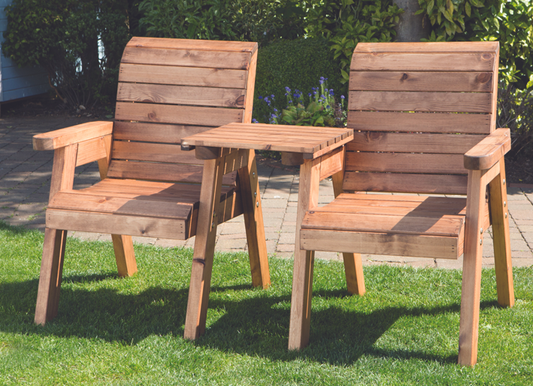 Charming Twin Companion Seats for Outdoor Bliss