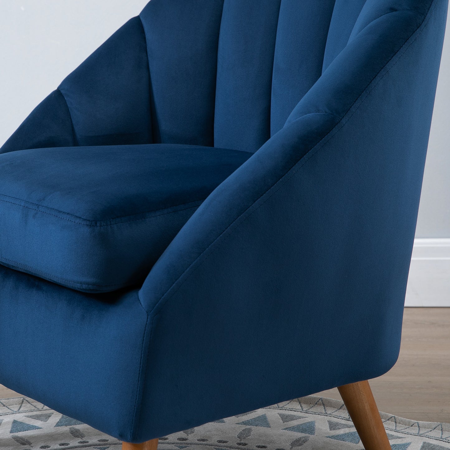 HOMCOM Accent Chair Velvet Fabric Single Sofa Armchair Home Living Room Solid Wood Leg Upholestered Side Armchair Blue