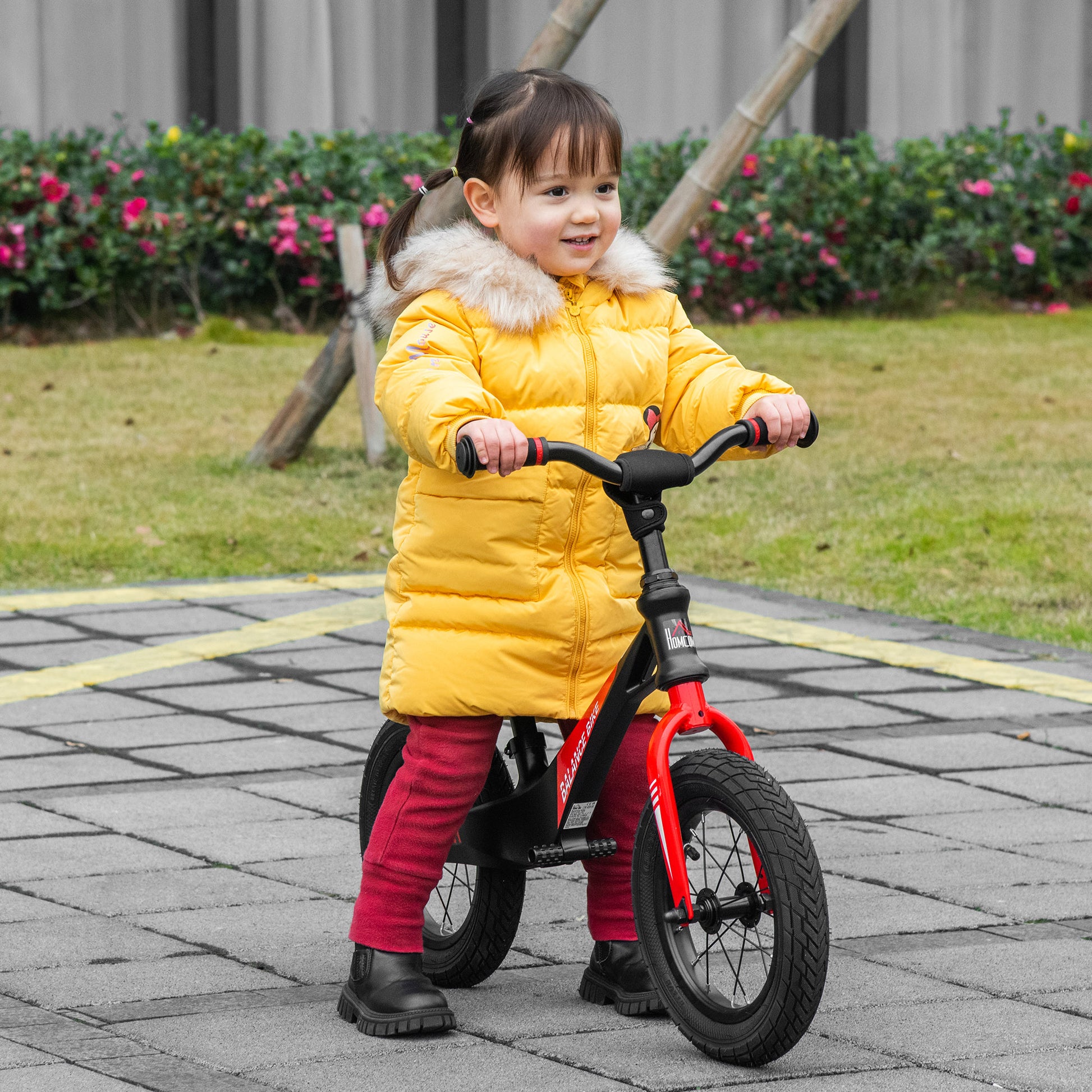 HOMCOM 30cm Kids Balance Bike, No Pedal Training Bicycle, w/ Air Filled Tires, Adjustable Handlebar, Padded Seat, for Children Aged 3-6