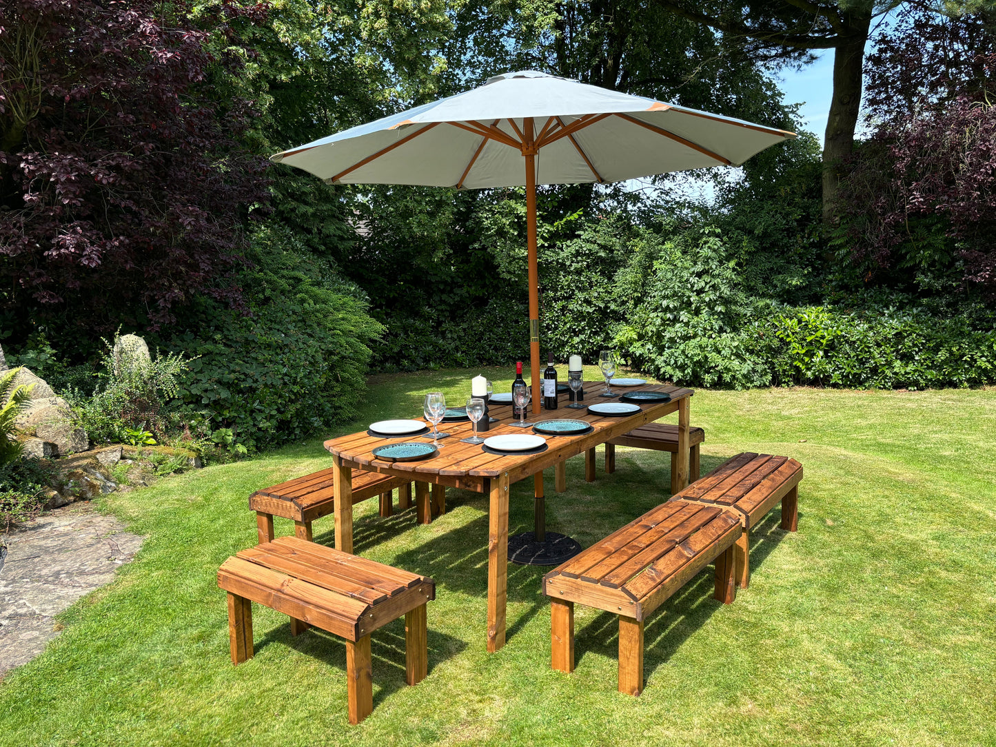 Knights Ten Seater Table Set