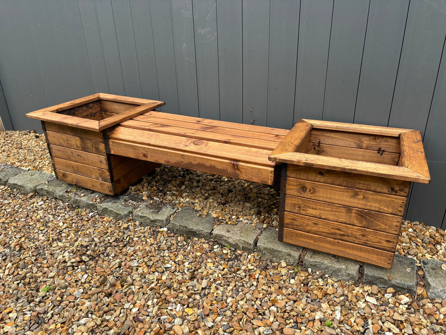 Elegant Garden Bench with Planters – Perfect for Outdoor Relaxation