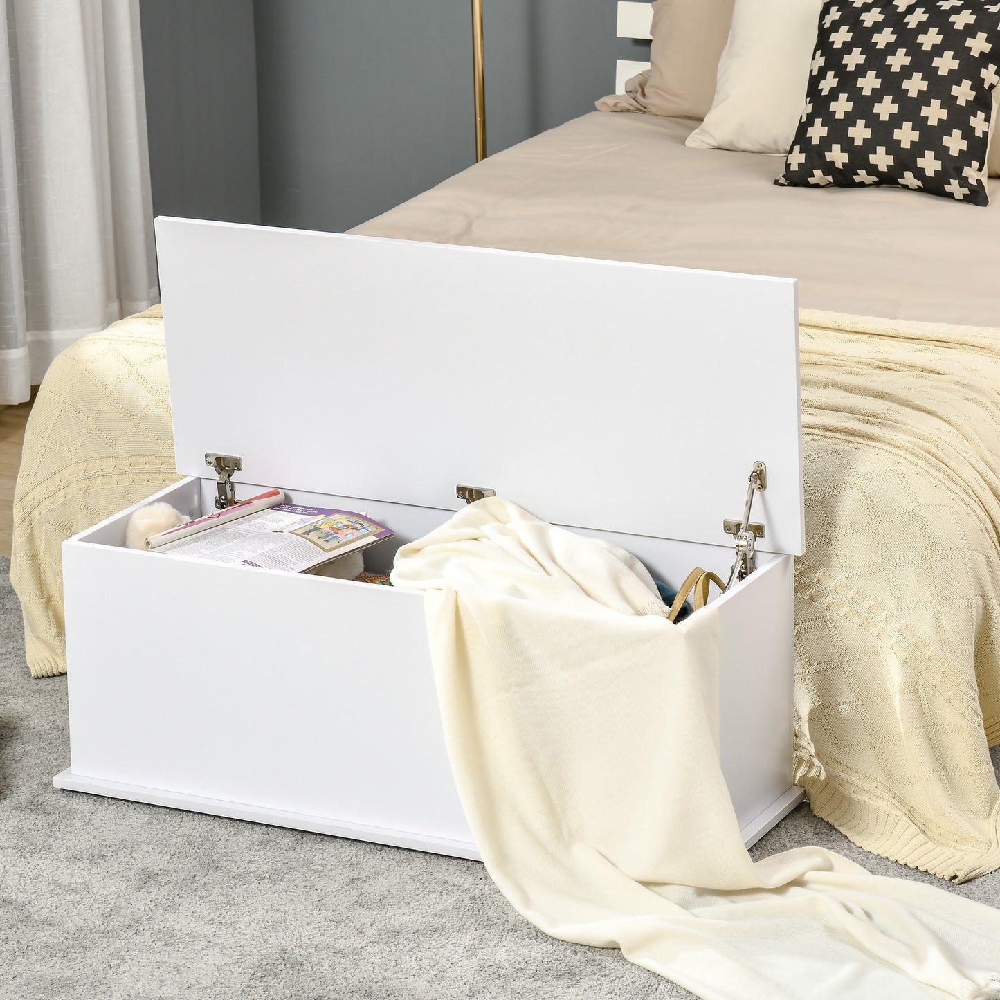 HOMCOM Wooden Storage Box Clothes Toy Chest Bench Seat Ottoman Bedding Blanket Trunk Container with Lid - White