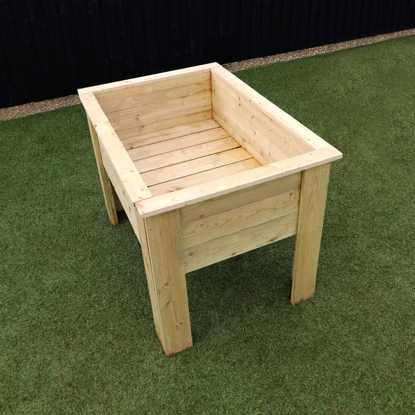 Carlton 1M Raised Planter