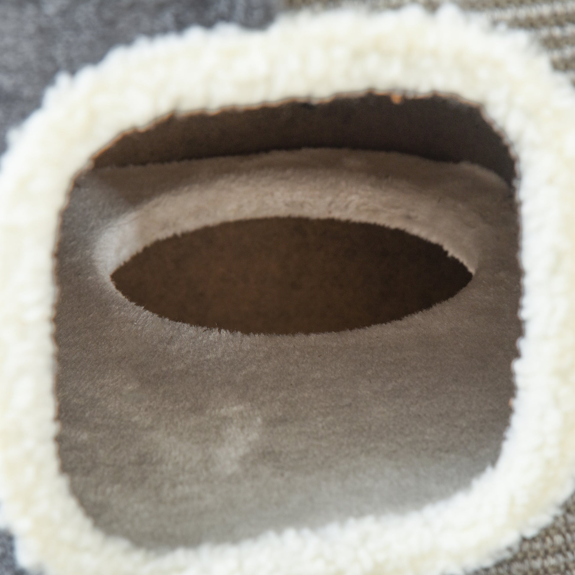 PawHut Sisal Cat Barrel with Soft Plush & Lamb Fleece Grey