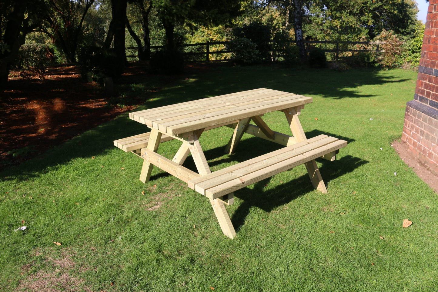 Deluxe Picnic Table 1500 Length